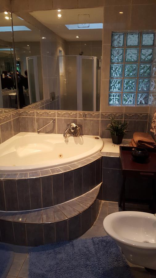 Old N New Bed & Breakfast Umhlanga Rocks エクステリア 写真